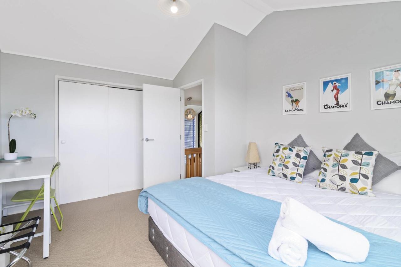 The Bird House - Kawaha Point, Rotorua. Stylish Six Bedroom Home With Space, Views And Relaxed Atmosphere 외부 사진