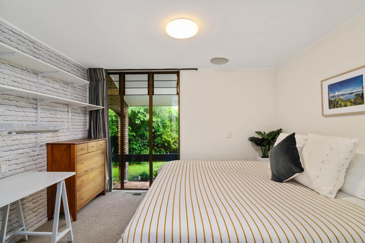 The Bird House - Kawaha Point, Rotorua. Stylish Six Bedroom Home With Space, Views And Relaxed Atmosphere 외부 사진
