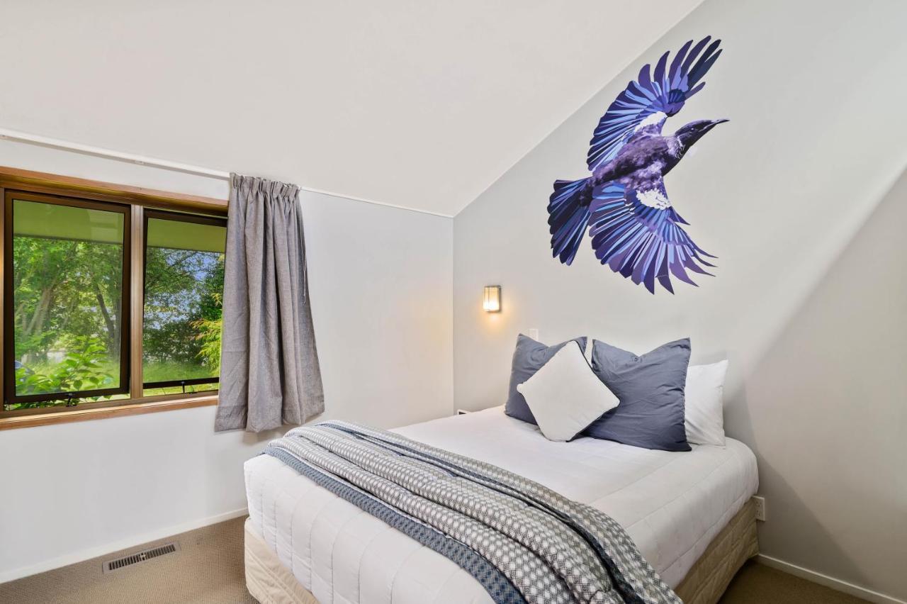 The Bird House - Kawaha Point, Rotorua. Stylish Six Bedroom Home With Space, Views And Relaxed Atmosphere 외부 사진