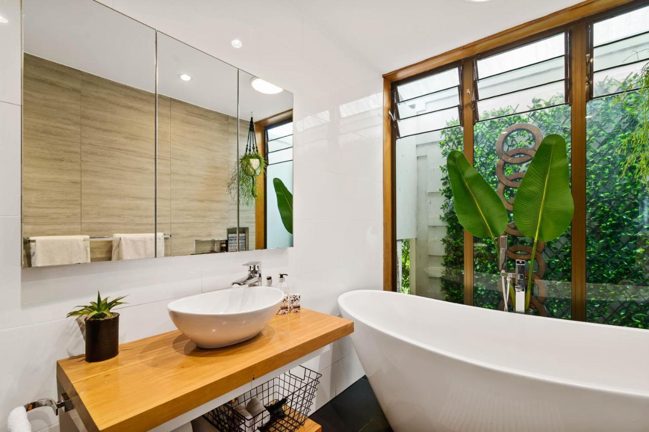 The Bird House - Kawaha Point, Rotorua. Stylish Six Bedroom Home With Space, Views And Relaxed Atmosphere 외부 사진