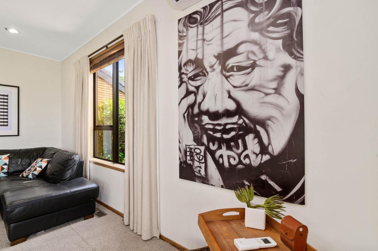 The Bird House - Kawaha Point, Rotorua. Stylish Six Bedroom Home With Space, Views And Relaxed Atmosphere 외부 사진