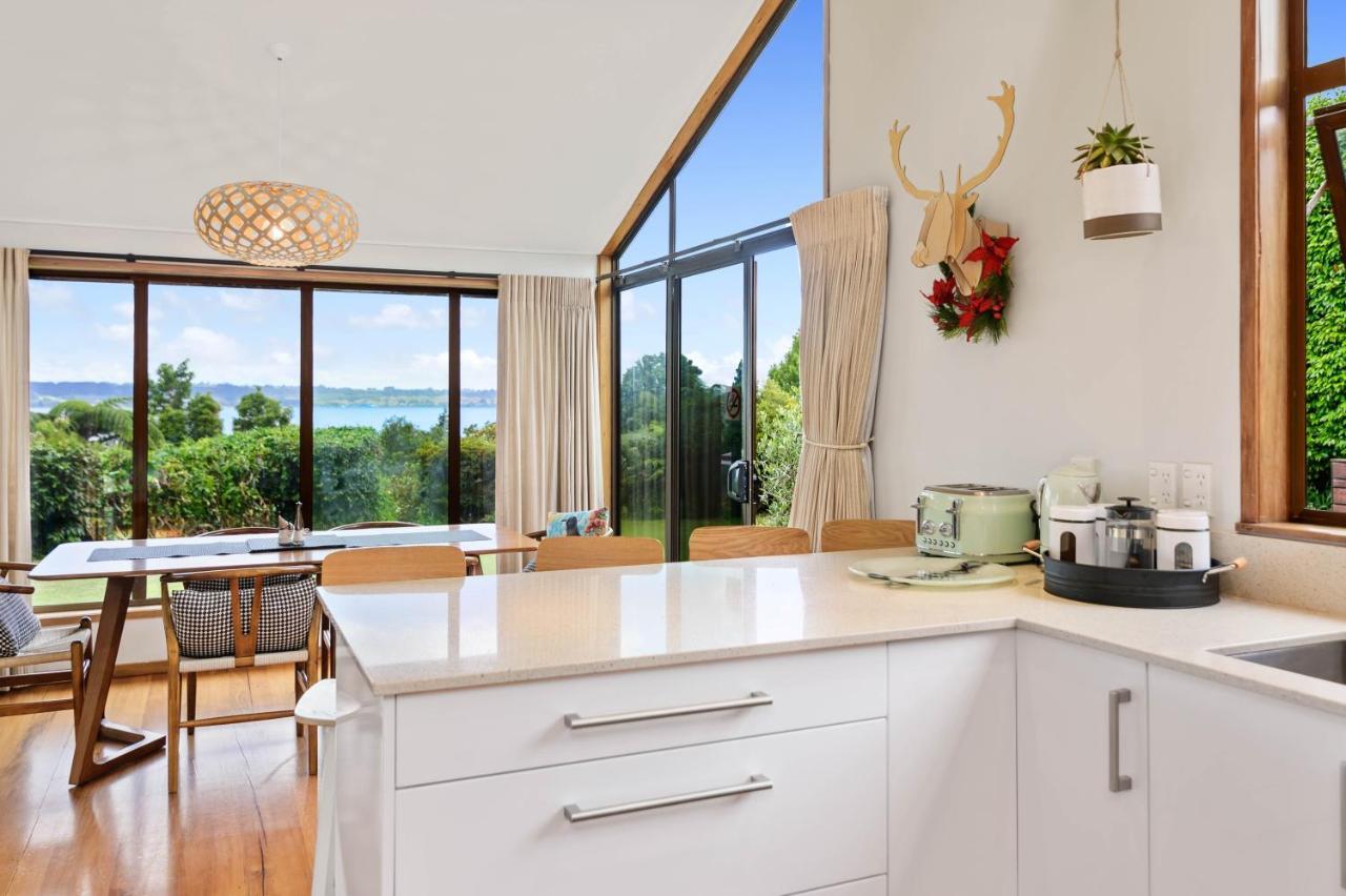The Bird House - Kawaha Point, Rotorua. Stylish Six Bedroom Home With Space, Views And Relaxed Atmosphere 외부 사진