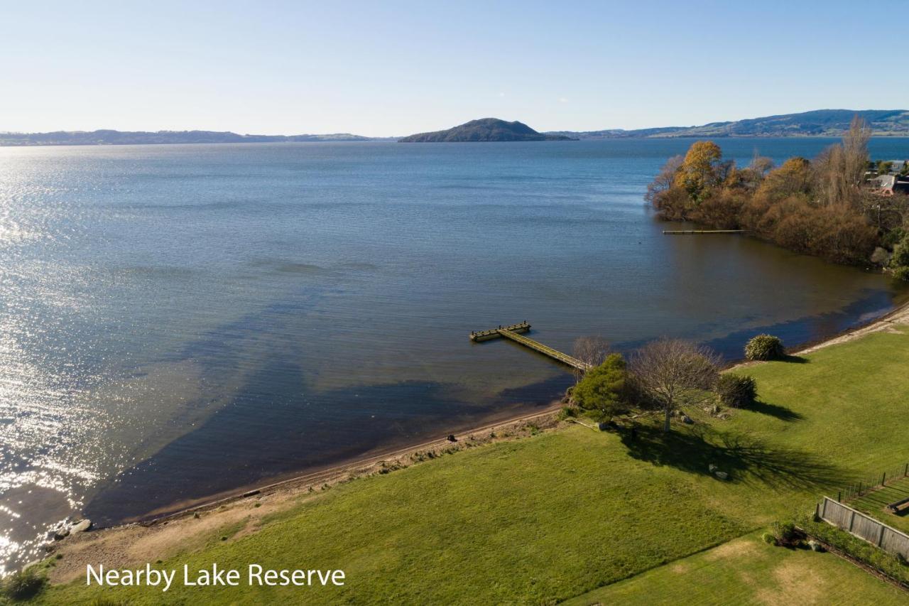 The Bird House - Kawaha Point, Rotorua. Stylish Six Bedroom Home With Space, Views And Relaxed Atmosphere 외부 사진